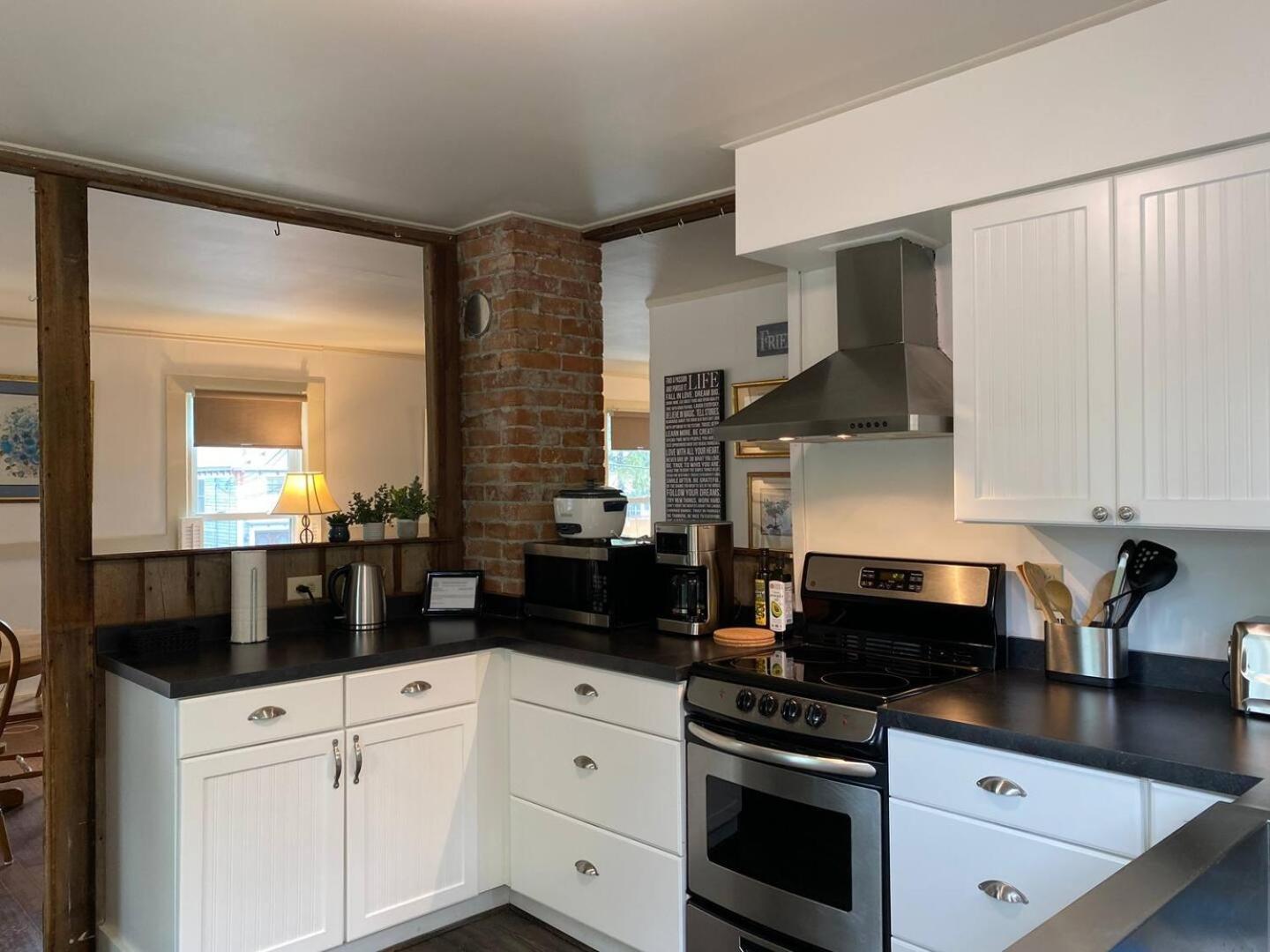Water Street Apartments Williamstown Extérieur photo
